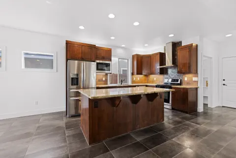 Stainless appliances and the granite counter